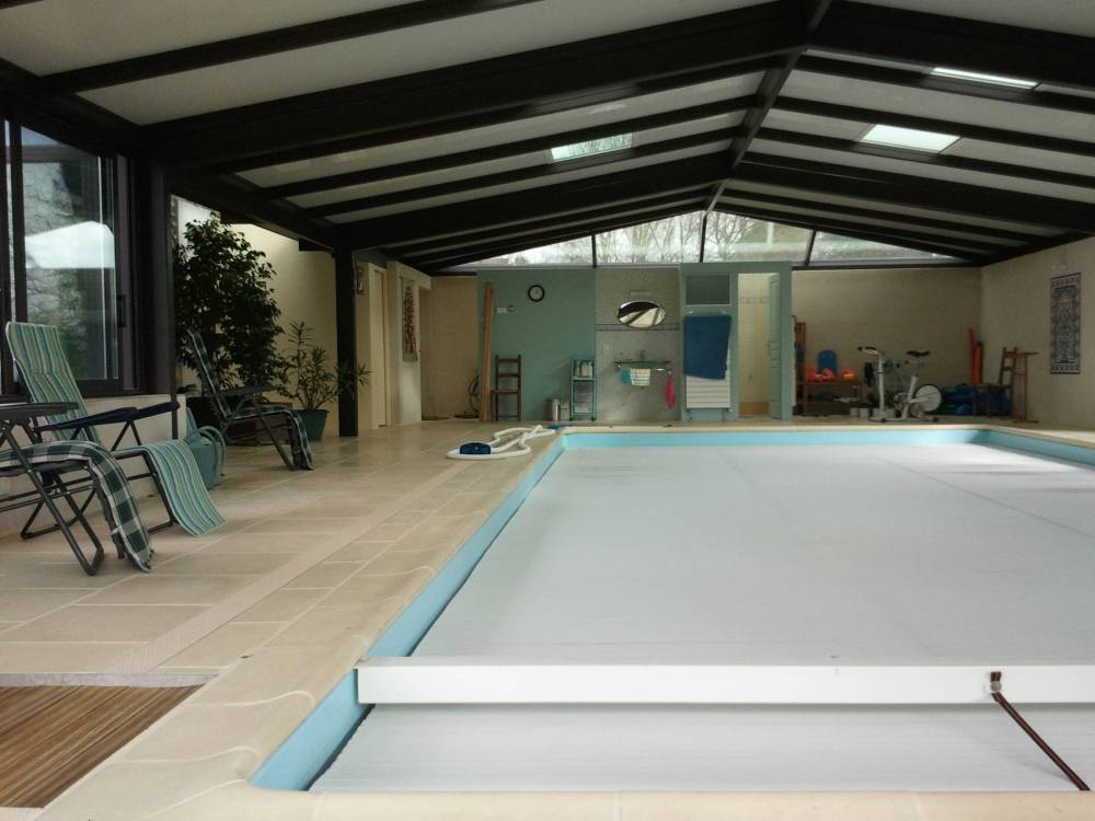 Couverture de piscine-  installation - pose-thessiet-aménagements-intérieur et extérieur